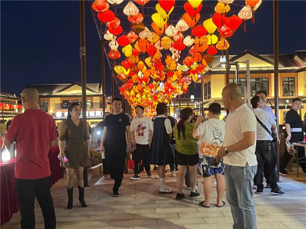 興商貿 促消費 惠民生！景德鎮這(zhè)裡(lǐ)的夜市很火爆！